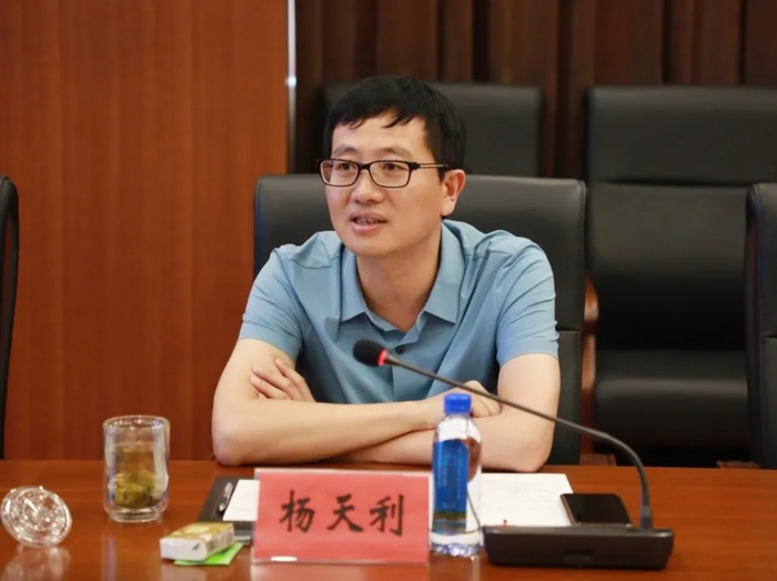 半岛娱乐(中国)与徐工消防签署战略合作协议 携手深耕中国高空产业市场