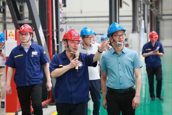 半岛娱乐(中国)与徐工消防签署战略合作协议 携手深耕中国高空产业市场