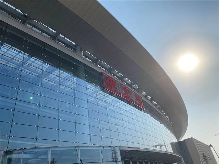 雄安高铁站里面的一抹蓝！半岛娱乐(中国)助力国家重大项目建设-1.jpg