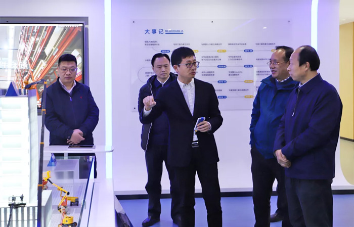 江苏省发改委副主任林康调研半岛娱乐(中国)发展情况-2.jpg